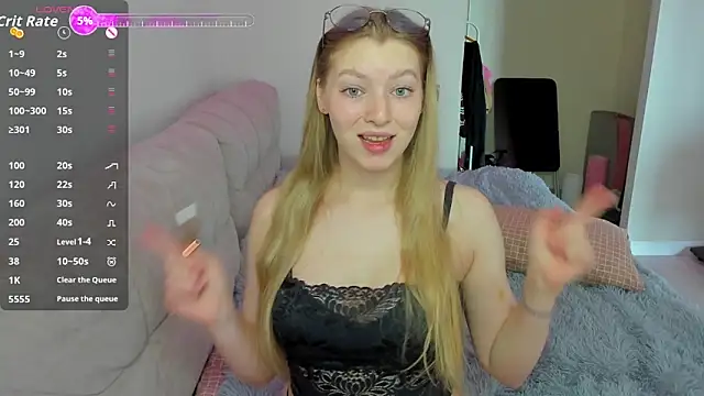 Snapshot of Drive-Crazy- chatting on 05-27-26, 04:53 Drive-Crazy- online show from 05-27-26, 04:53