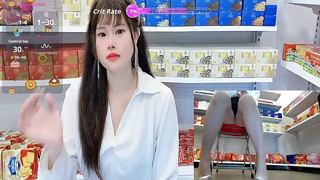 Snapshot of _7Eleven_ chatting on 07-08-26, 01:23 7Eleven online show from 07-08-26, 01:23
