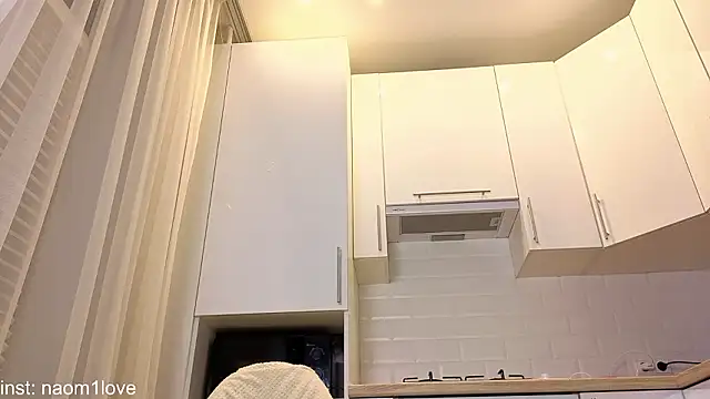 Snapshot of Naomi_Girly chatting on 03-19-26, 06:08 Naomi Girly online show from 03-19-26, 06:08