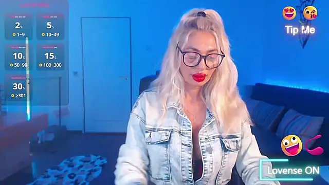 beauty chl0e online show from 11-22-25, 07:02