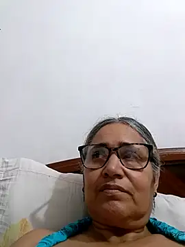 Snapshot of _candi chatting on 02-26-26, 02:44 candi online show from 02-26-26, 02:44