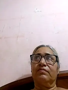  candi online show from 10-31-25, 04:31