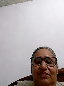  candi online show from 04-28-26, 02:21