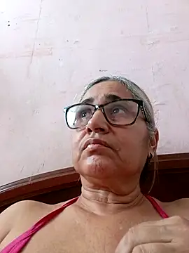  candi online show from 10-31-25, 05:31