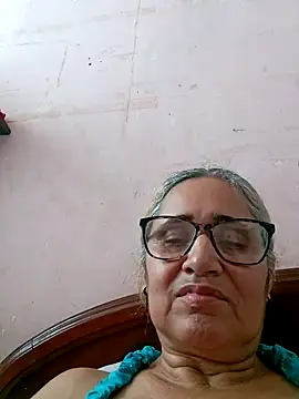  candi online show from 11-16-25, 04:01