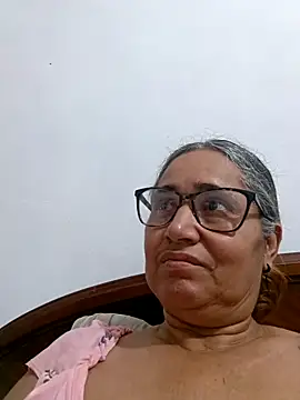  candi online show from 05-12-26, 10:32