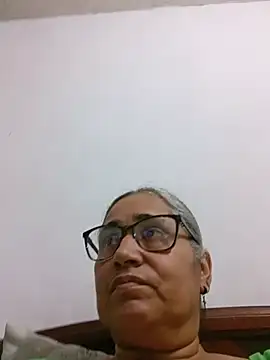  candi online show from 06-17-26, 04:34
