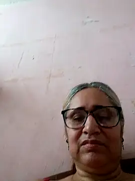  candi online show from 11-18-25, 02:20