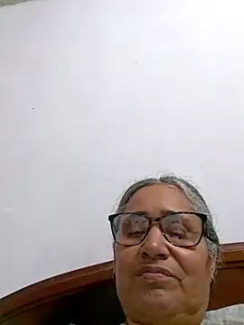  candi online show from 04-18-26, 03:09