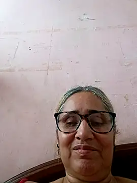  candi online show from 11-13-25, 06:34