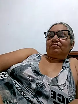  candi online show from 04-21-26, 01:42