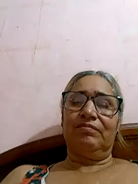  candi online show from 11-21-25, 02:54