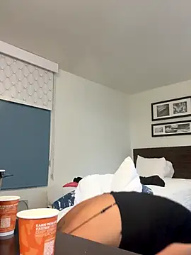 Snapshot of slimerlla chatting on 11-04-25, 07:01 slimerlla online show from 11-04-25, 07:01