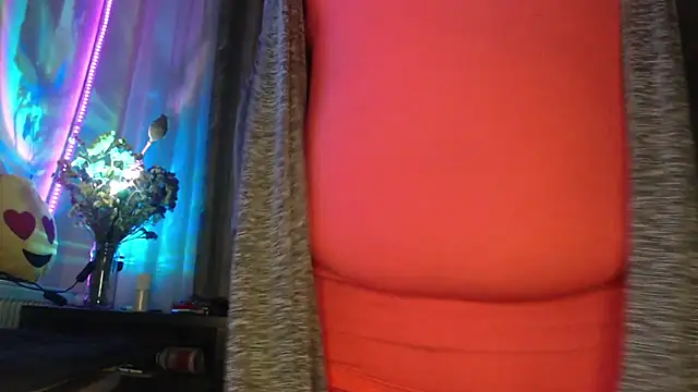 amorelara online show from 07-18-26, 10:24