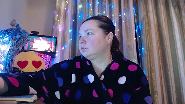 amorelara online show from 02-12-26, 06:02