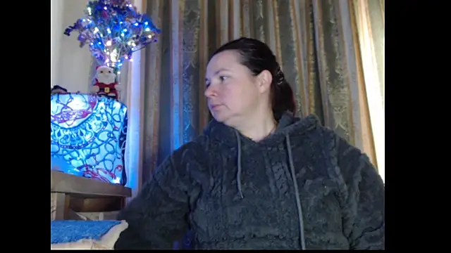 Snapshot of amorelara chatting on 10-13-25, 08:38 amorelara online show from 10-13-25, 08:38