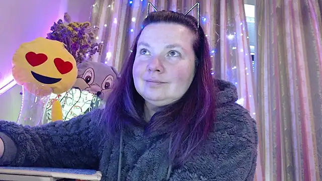 amorelara online show from 04-14-26, 07:57