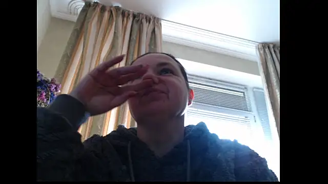 Snapshot of amorelara chatting on 09-28-25, 08:32 amorelara online show from 09-28-25, 08:32