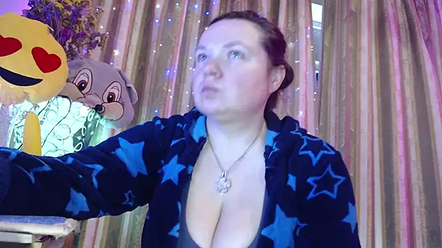 amorelara online show from 04-15-26, 07:36