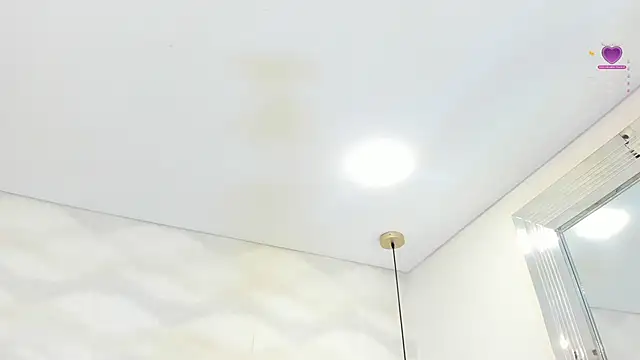 im nahomi online show from 12-22-25, 09:37