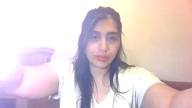 Snapshot of AfghanPrincess chatting on 03-26-26, 10:29 AfghanPrincess online show from 03-26-26, 10:29