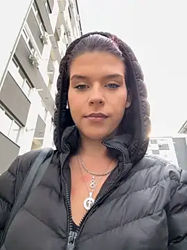 RiriRoseey online show from 10-11-25, 07:20