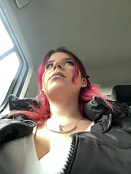 Snapshot of RiriRoseey chatting on 02-07-26, 08:44 RiriRoseey online show from 02-07-26, 08:44