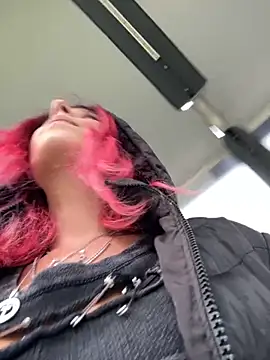 RiriRoseey online show from 11-14-25, 08:51