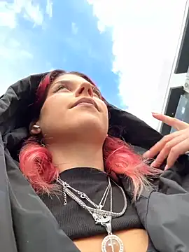 RiriRoseey online show from 10-28-25, 08:24