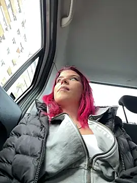 Snapshot of RiriRoseey chatting on 02-01-26, 08:45 RiriRoseey online show from 02-01-26, 08:45