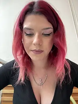 Snapshot of RiriRoseey chatting on 02-10-26, 09:08 RiriRoseey online show from 02-10-26, 09:08