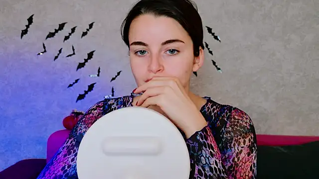 Miss Arwen online show from 10-08-25, 03:52