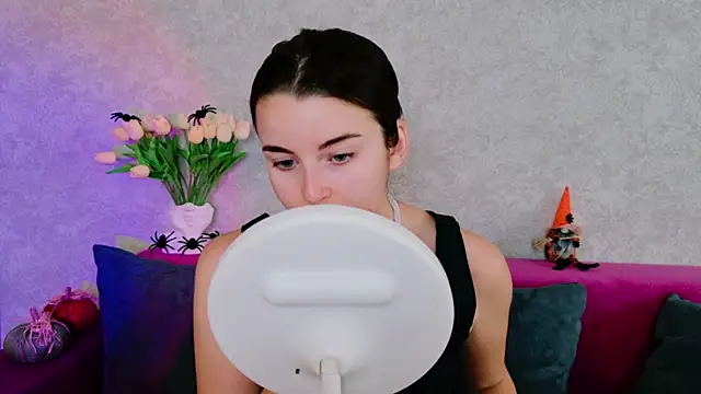 Miss Arwen online show from 10-07-25, 05:19