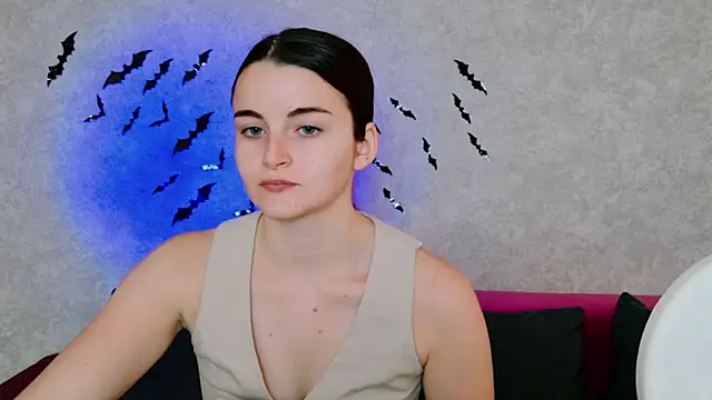 Miss Arwen online show from 10-17-25, 04:38