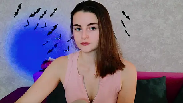 Miss Arwen online show from 10-24-25, 04:33