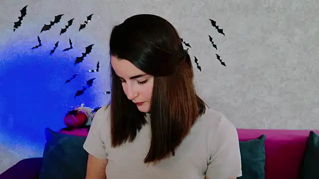 Miss Arwen online show from 10-20-25, 03:08