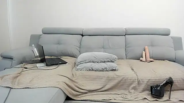 Kristina Sinclair online show from 04-23-26, 12:29