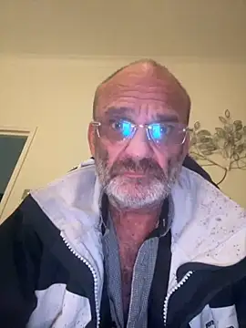 Shyboy817 online show from 11-14-25, 07:39