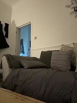 Snapshot of Shyboy817 chatting on 02-09-26, 06:50 Shyboy817 online show from 02-09-26, 06:50