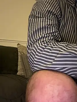 Snapshot of Shyboy817 chatting on 02-04-26, 07:42 Shyboy817 online show from 02-04-26, 07:42