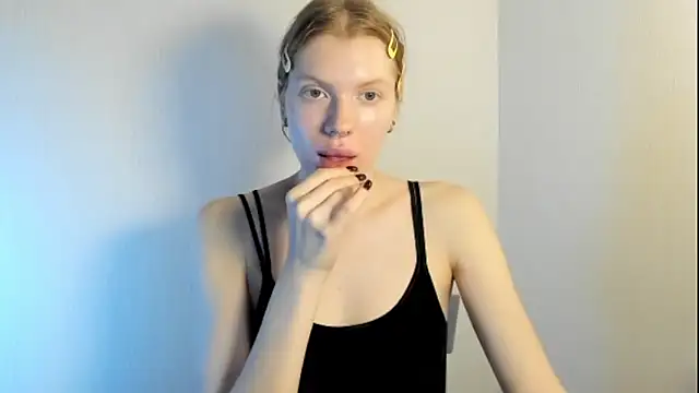 StellaDavis online show from 11-07-25, 10:09