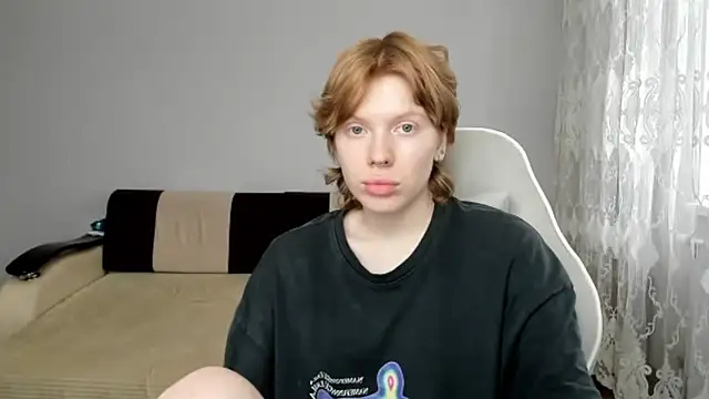 Snapshot of StellaDavis chatting on 07-18-26, 10:02 StellaDavis online show from 07-18-26, 10:02