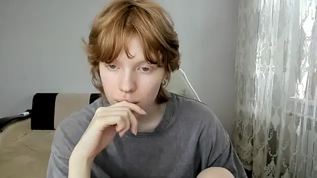 Snapshot of StellaDavis chatting on 07-08-26, 11:00 StellaDavis online show from 07-08-26, 11:00