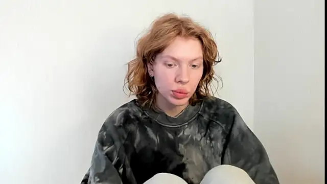 StellaDavis online show from 10-03-25, 10:39