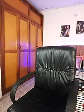 charlotte bayron02 online show from 04-15-26, 12:38