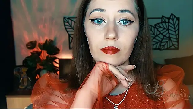 Snapshot of MissBeverlyMills chatting on 01-18-25, 10:28 MissBeverlyMills online show from 01-18-25, 10:28