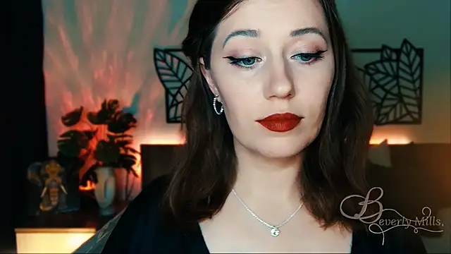 Snapshot of MissBeverlyMills chatting on 02-01-25, 07:44 MissBeverlyMills online show from 02-01-25, 07:44