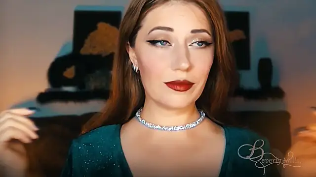 Snapshot of MissBeverlyMills chatting on 09-18-25, 08:01 MissBeverlyMills online show from 09-18-25, 08:01