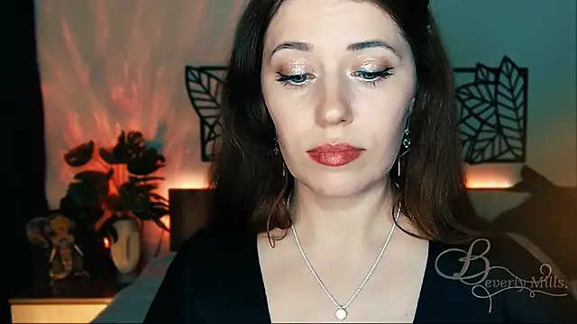 Snapshot of MissBeverlyMills chatting on 01-25-25, 09:46 MissBeverlyMills online show from 01-25-25, 09:46