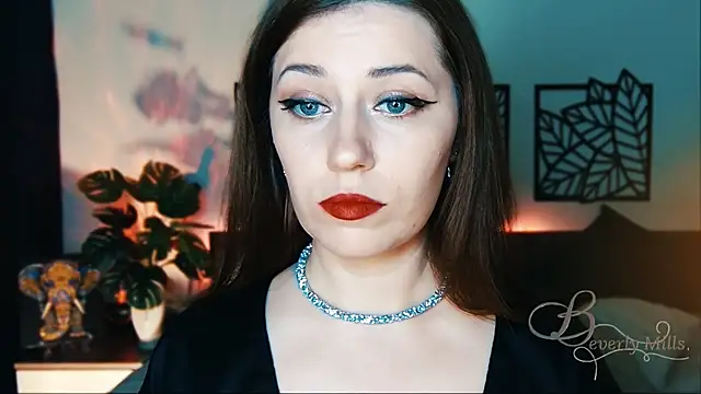 Snapshot of MissBeverlyMills chatting on 02-13-25, 03:24 MissBeverlyMills online show from 02-13-25, 03:24
